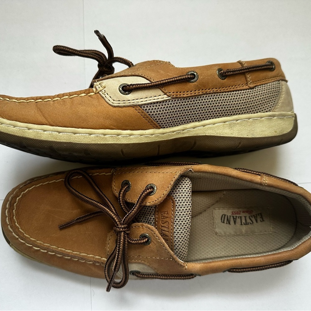 Eastland women’s Brown Boat Shoes